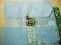 加速度センサーをハンダづけ中